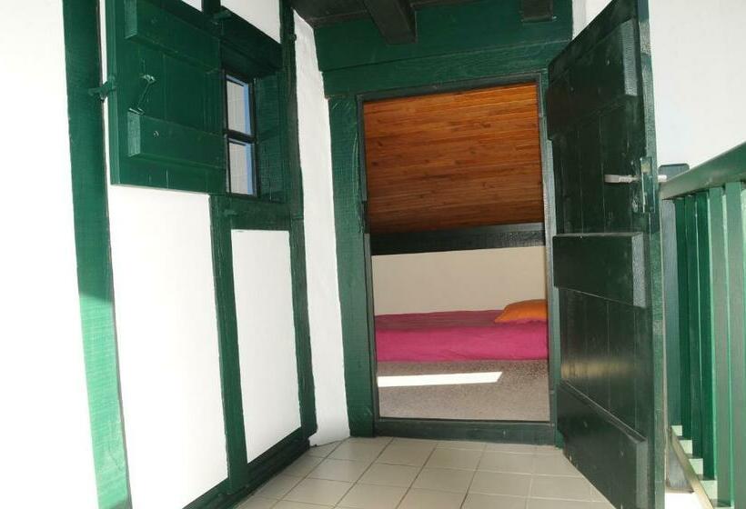 Пансион Domaine Xixtaberri