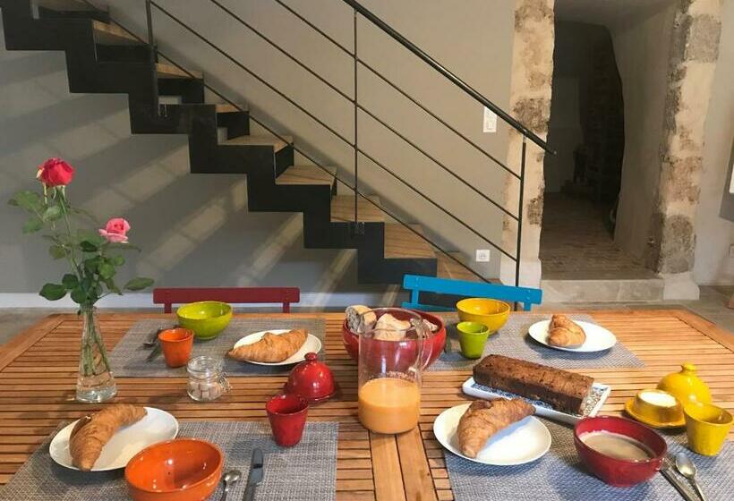 פנסיון Les Jardins Sauvages