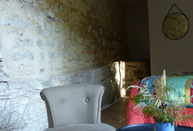 פנסיון Les Jardins Sauvages