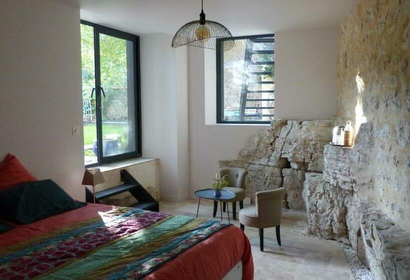 פנסיון Les Jardins Sauvages