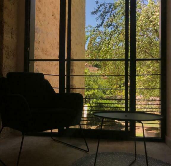 פנסיון Les Jardins Sauvages