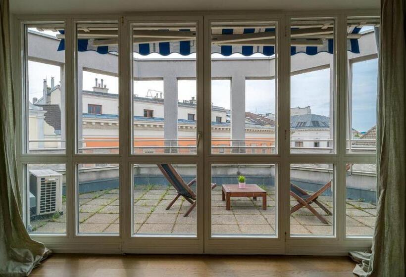 Vienna Residence, City Park Belvedere