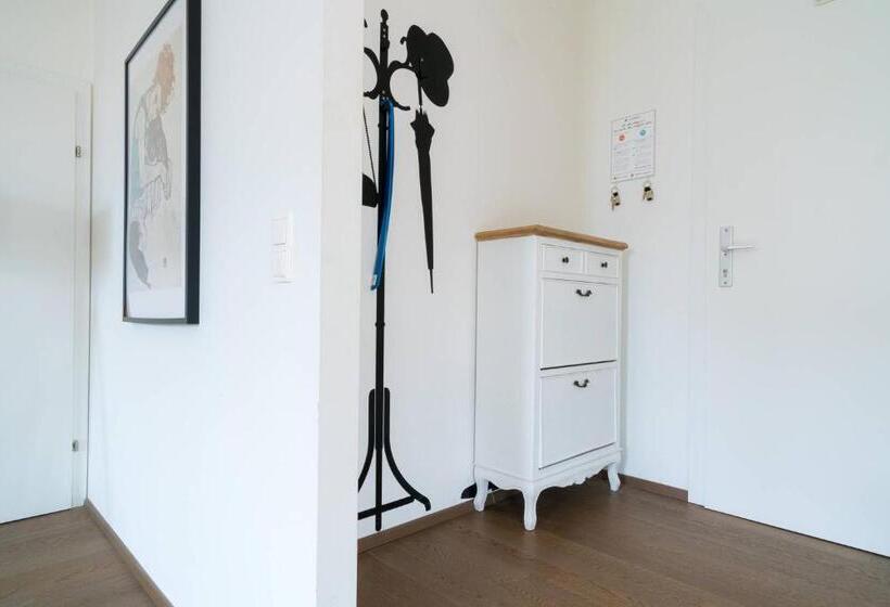 Vienna Residence, City Park Belvedere