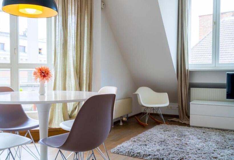 Vienna Residence, City Park Belvedere