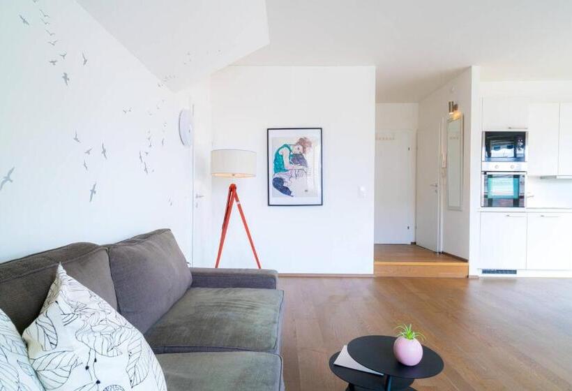 Vienna Residence, City Park Belvedere