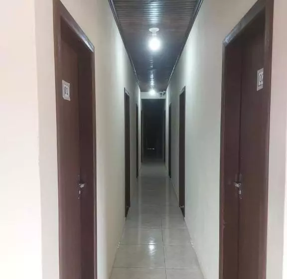 Retkeilymaja Sobrado Flor De Maio