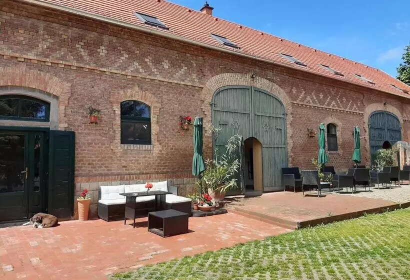 Aamiaismajoitus (B&B) Natúra Panzió&apartmanház