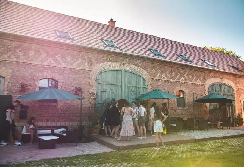 Aamiaismajoitus (B&B) Natúra Panzió&apartmanház