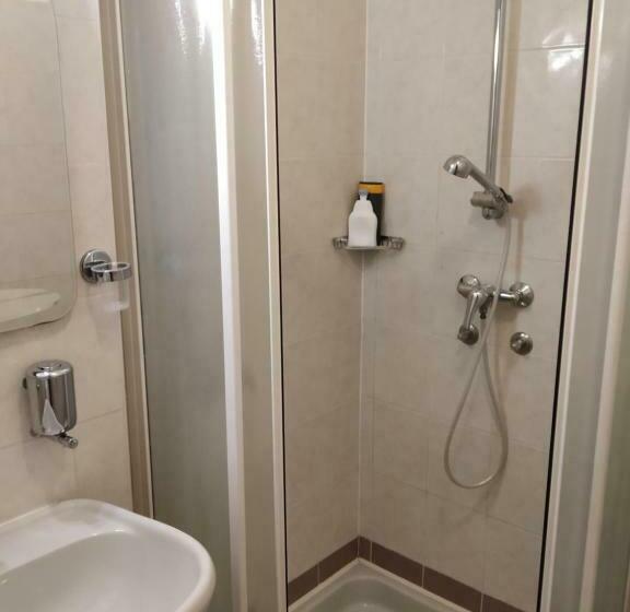 هتل Accomodation Pertout