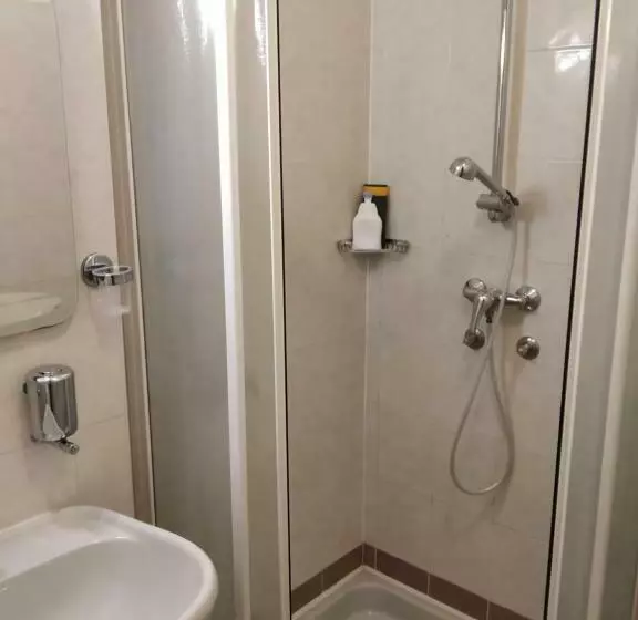 هتل Accomodation Pertout