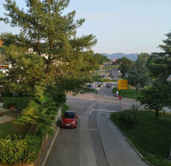 هتل Accomodation Pertout