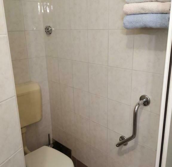 هتل Accomodation Pertout