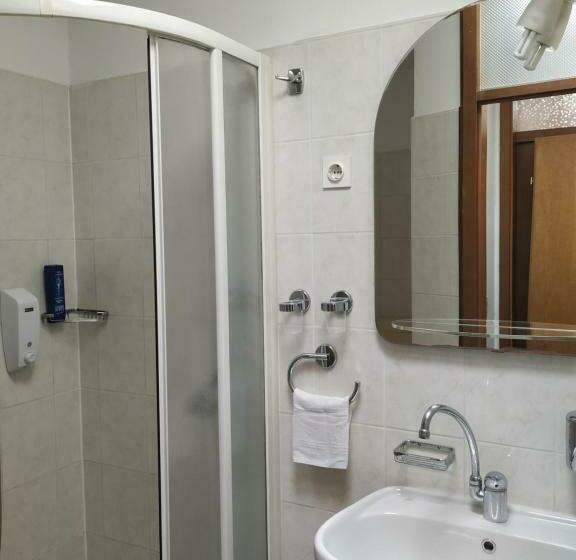 هتل Accomodation Pertout