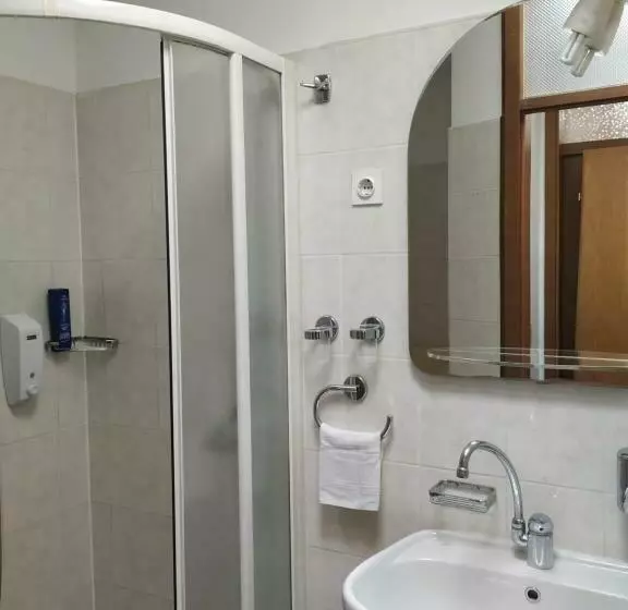 هتل Accomodation Pertout