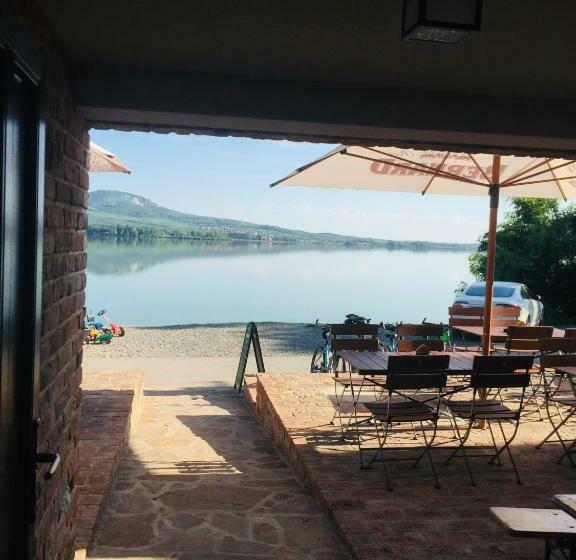 ペンション Penzion šedivý