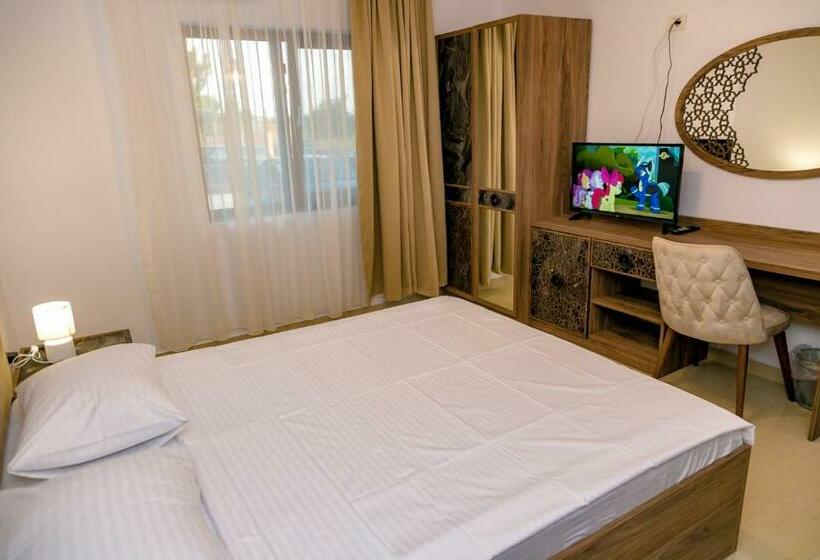 膳宿费 Summer Villa