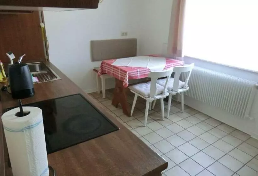 Aamiaismajoitus (B&B) Fam.schwenkel