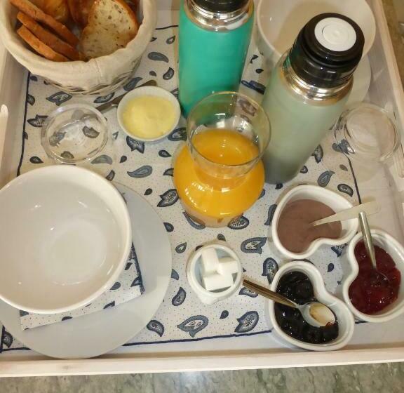 تختخواب و صبحانه L Epicerie