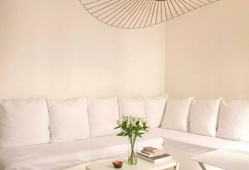 Aamiaismajoitus (B&B) La Maison Jaune