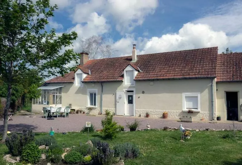 Aamiaismajoitus (B&B) Le Pré De Luceau