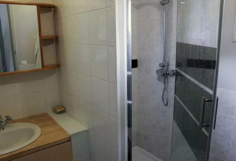 Aamiaismajoitus (B&B) Le Pré De Luceau