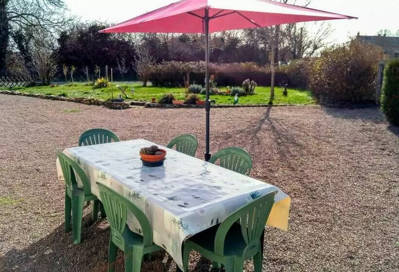 Aamiaismajoitus (B&B) Le Pré De Luceau