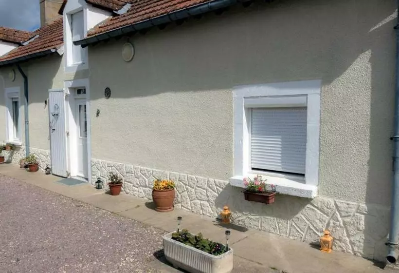 Aamiaismajoitus (B&B) Le Pré De Luceau