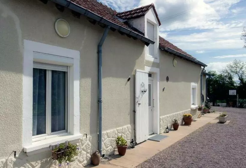 Aamiaismajoitus (B&B) Le Pré De Luceau