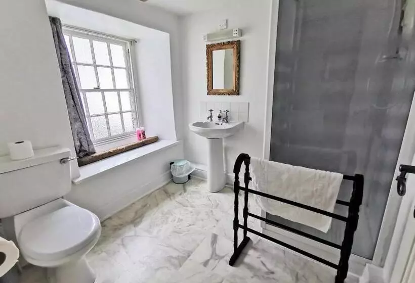 ホテル The Darlington