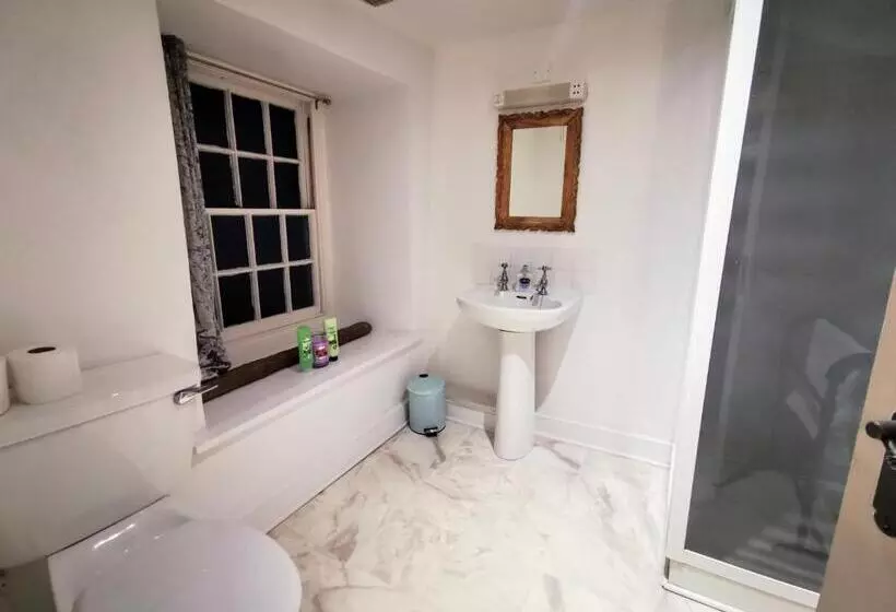 ホテル The Darlington