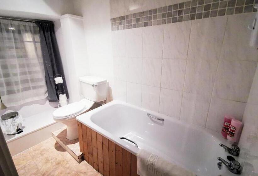 ホテル The Darlington