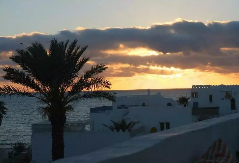پانسیون Darmimouna