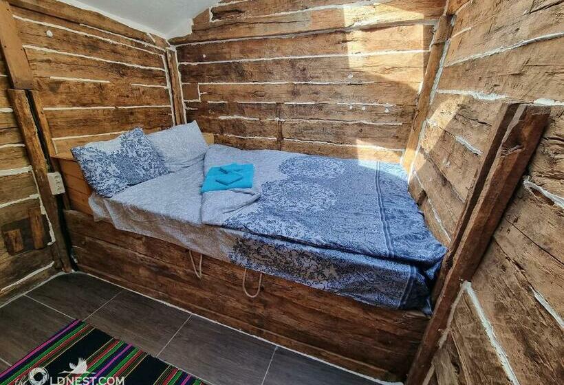 פנסיון The Old Nest