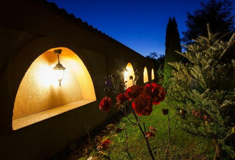 膳宿费 Vila Transylvania