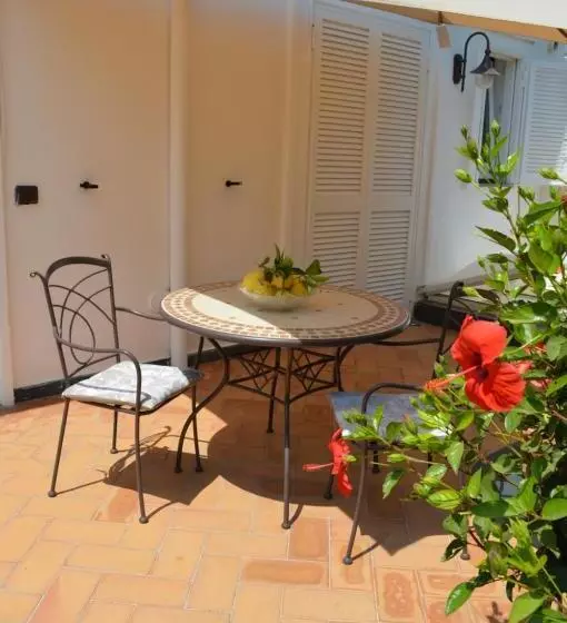 ベッドアンドブレックファースト Baia Della Serenità