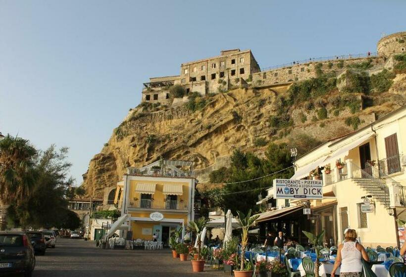 مبيت وإفطار Casavacanzeivana