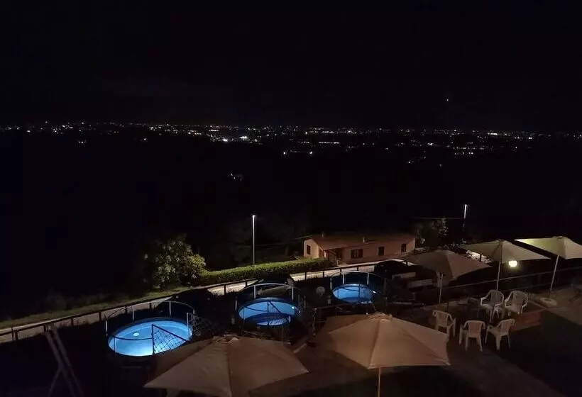 Aamiaismajoitus (B&B) Villa Belvedere Langhe