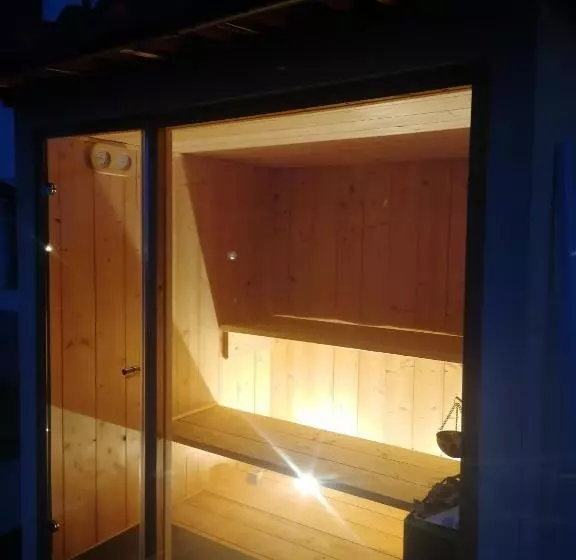 Aamiaismajoitus (B&B) Villa Belvedere Langhe