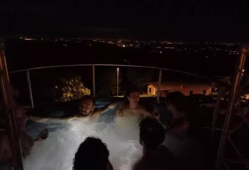 Aamiaismajoitus (B&B) Villa Belvedere Langhe