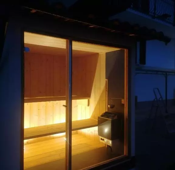 Aamiaismajoitus (B&B) Villa Belvedere Langhe