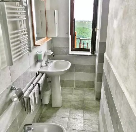 Aamiaismajoitus (B&B) Villa Belvedere Langhe