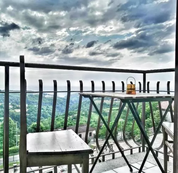 Aamiaismajoitus (B&B) Villa Belvedere Langhe