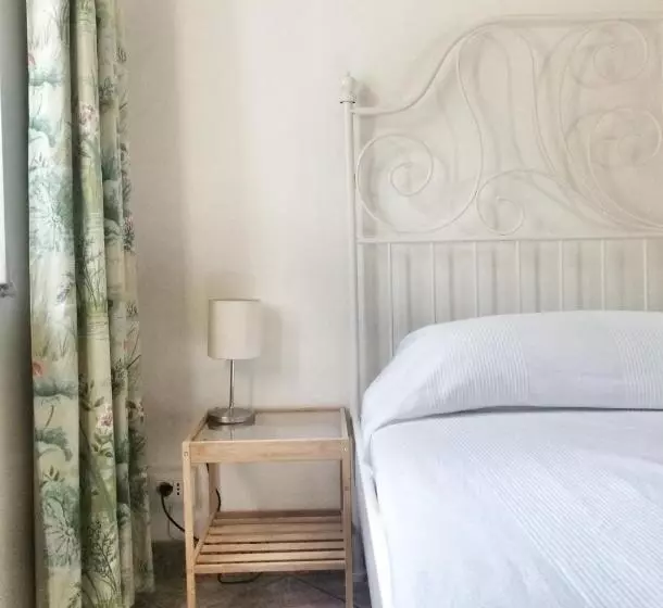 Aamiaismajoitus (B&B) Villa Belvedere Langhe