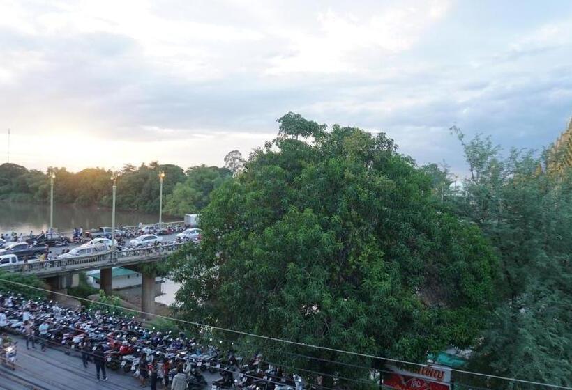 پانسیون Little Jasmine By The River