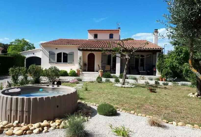 Aamiaismajoitus (B&B) Les Coronilles