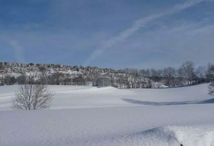 ベッドアンドブレックファースト Les Genévriers