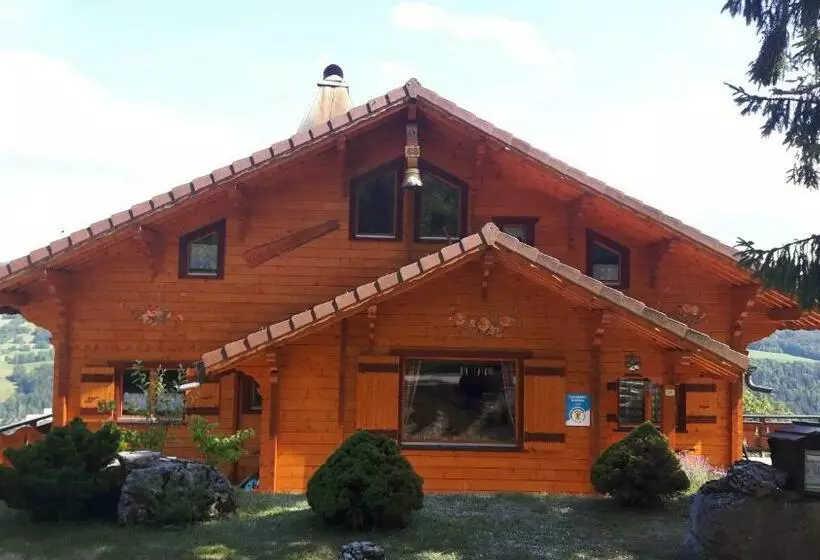 ベッドアンドブレックファースト Les Genévriers