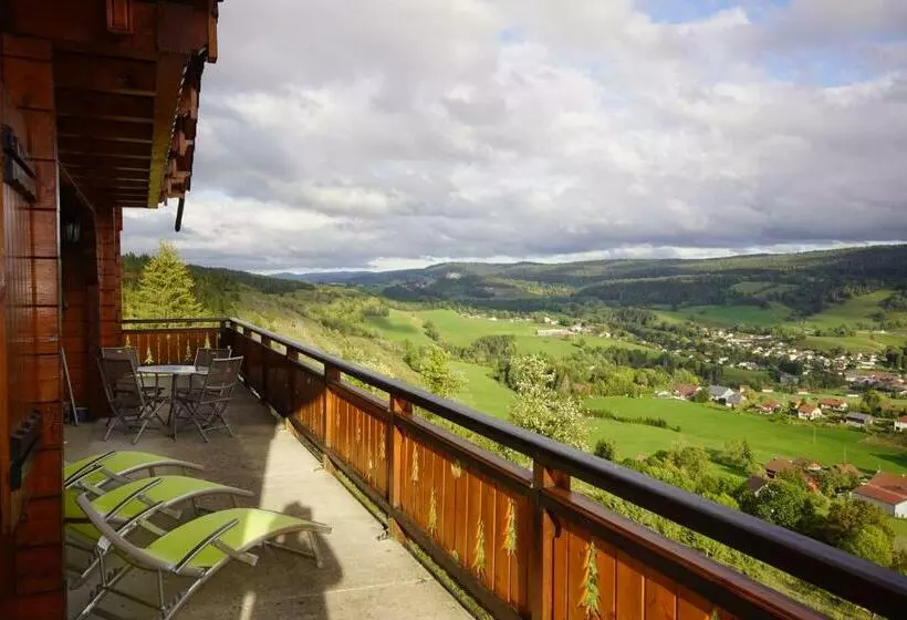 ベッドアンドブレックファースト Les Genévriers