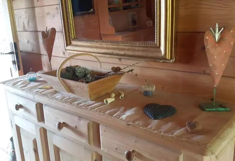 ベッドアンドブレックファースト Les Genévriers