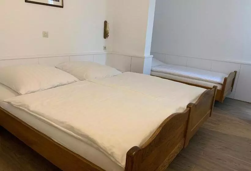 Retkeilymaja Gasthof Zum Bären